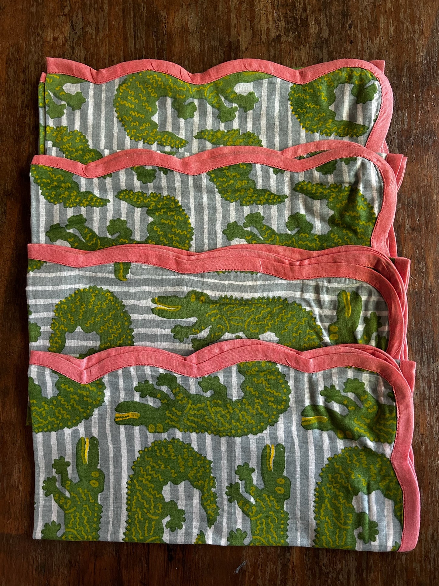 Later Gator Scalloped Napkins (set of 4)